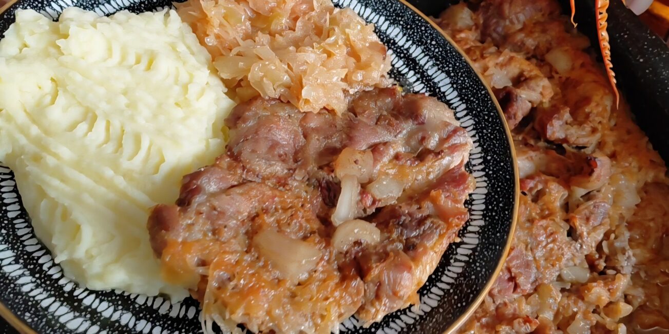 Káposzta ágyon sült tarja